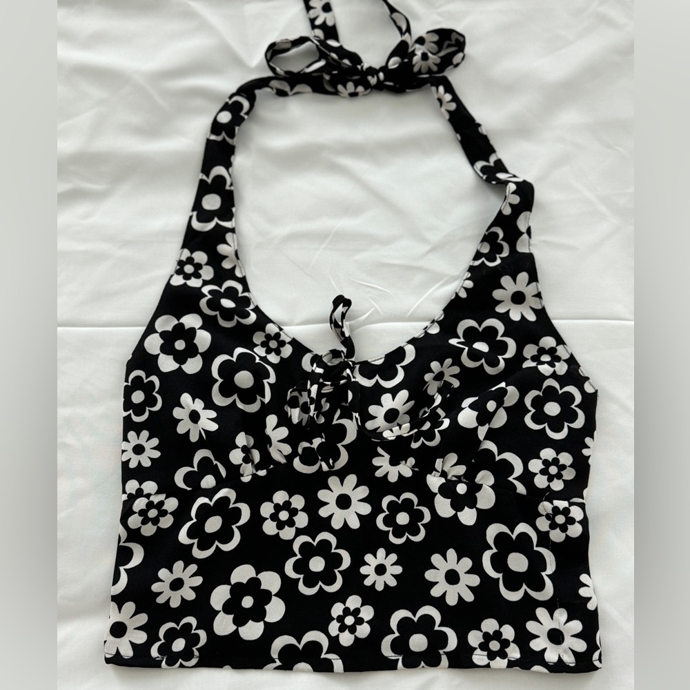 Hollister Crop top - Never been used